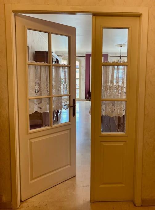 "Georgio" Grand Appartement Traversant Avec Vue Canal Et Parking Sète Kültér fotó
